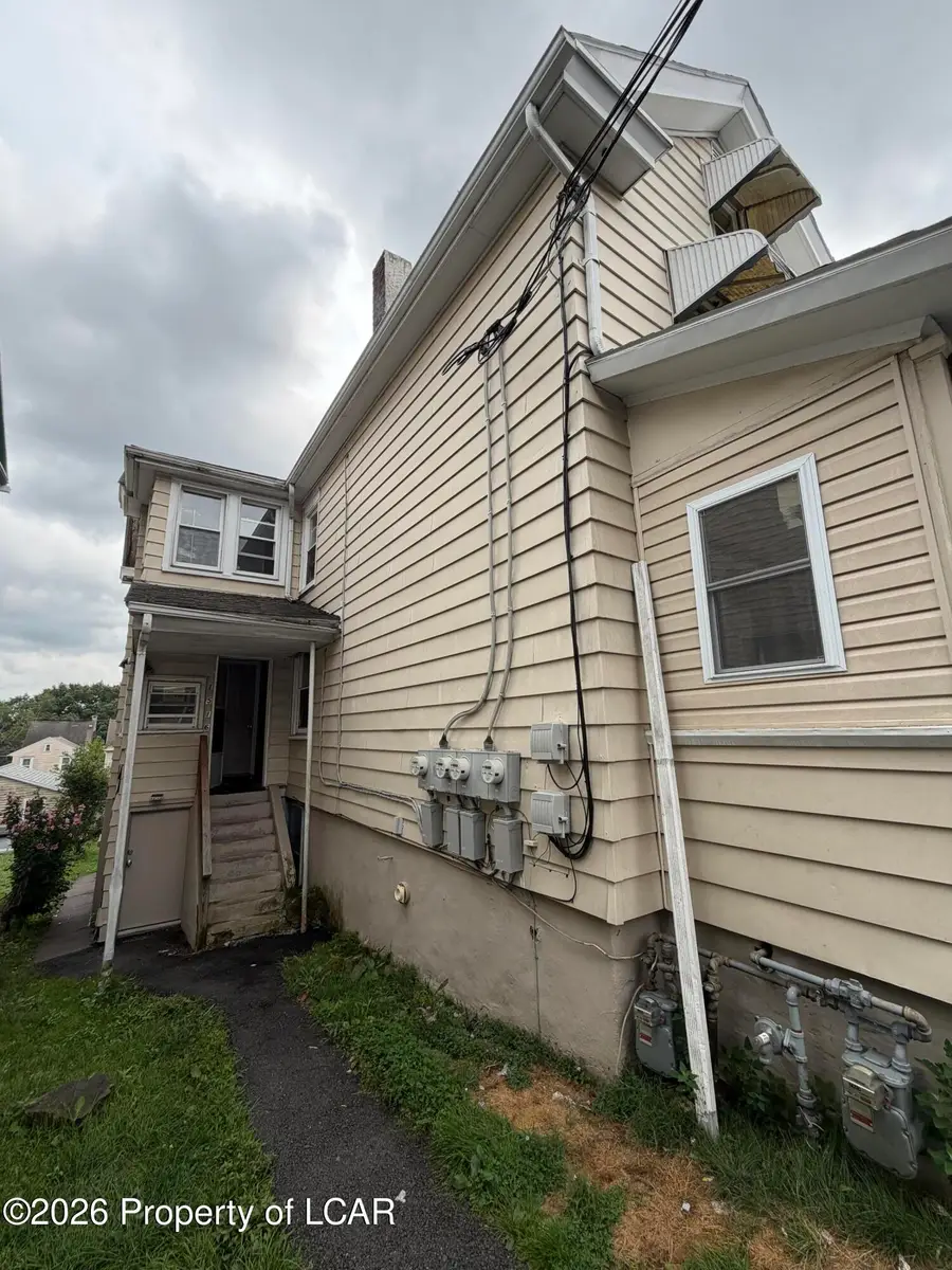 516 Winters Avenue, West Hazleton, PA 18202 - #3