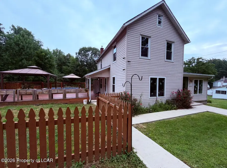 1272 Mountain Street, Rock Glen, PA 18246 - #2