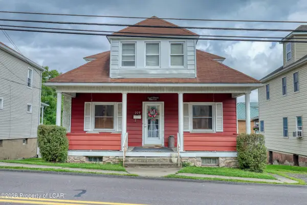 209 Robert Street, Nanticoke, PA 18634