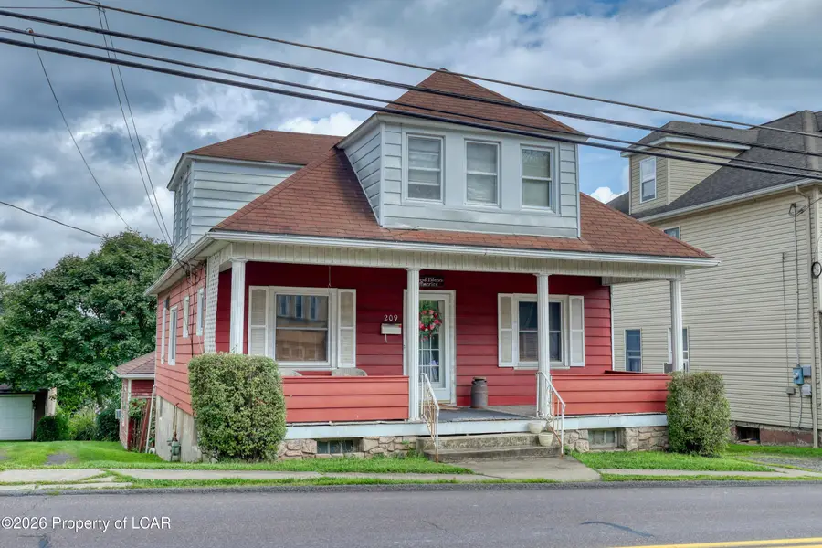 209 Robert Street, Nanticoke, PA 18634 - #3