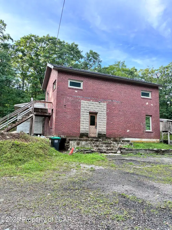 1695 Pa-940, Ebervale, PA 18202