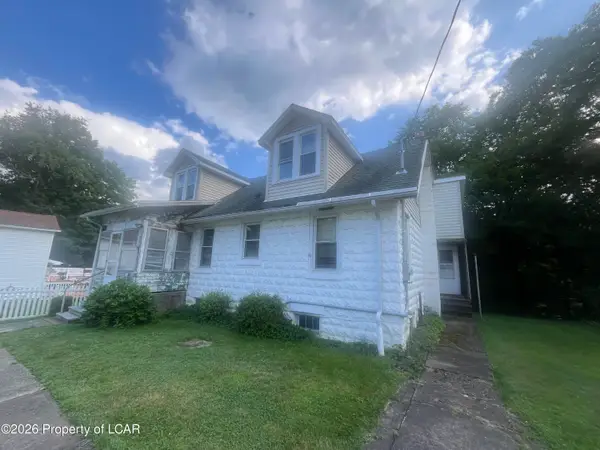 203 Hellers Grove, Trucksville, PA 18708
