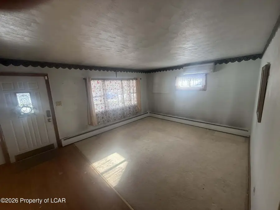 120 Roosevelt Street, Edwardsville, PA 18704 - #3