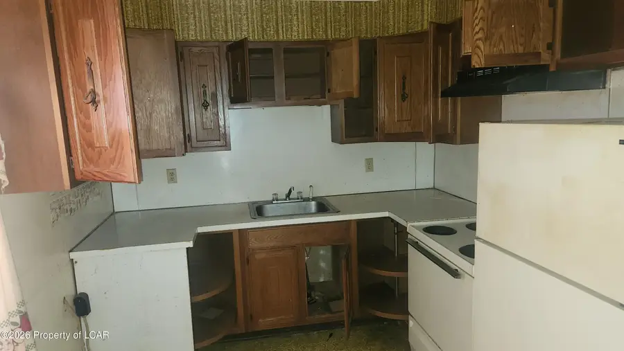 937 1st Street, Hazleton, PA 18201 - #3