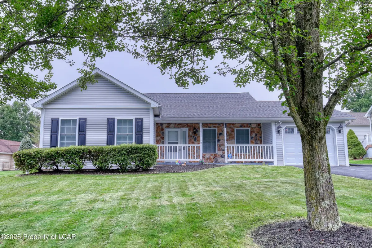304 Golden Oaks Drive, White Haven, PA 18661 - #1