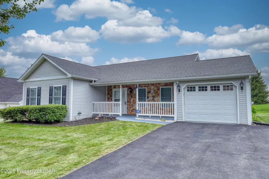 304 Golden Oaks Drive, White Haven, PA 18661 - #2