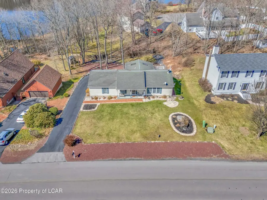60 Lakeview Drive, Mountain Top, PA 18707 - #3