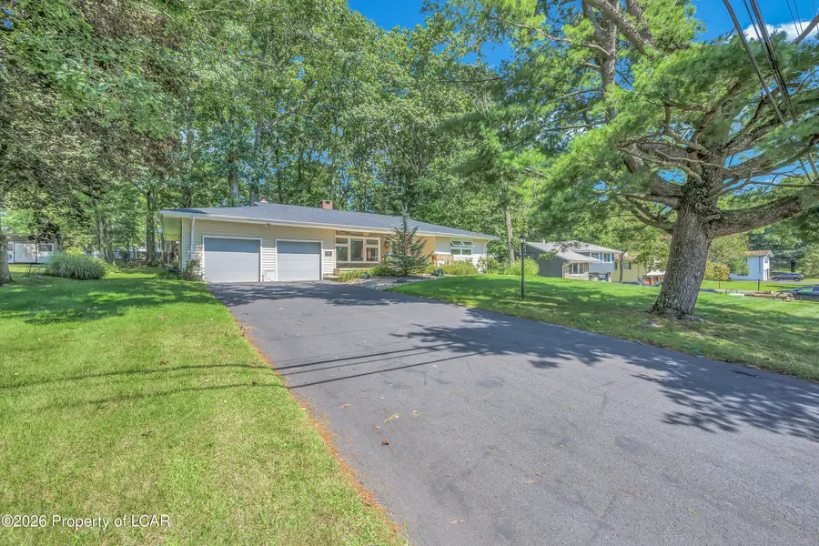 28 Garden Avenue, Mountain Top, PA 18707 - #2