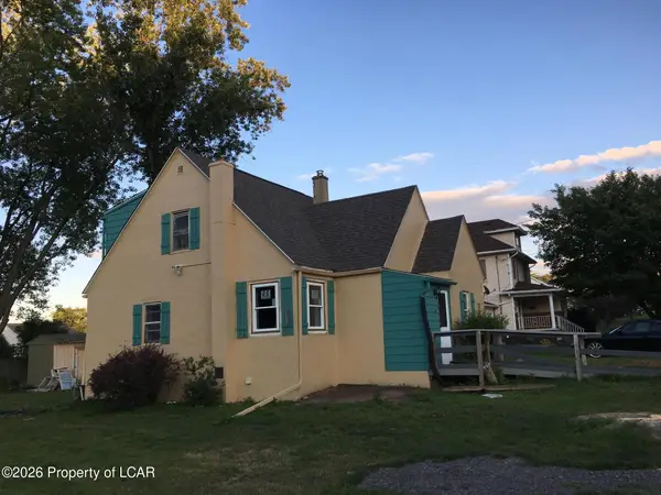66 Park Street, Dallas, PA 18612