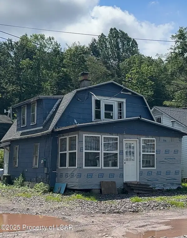2 Noble Street, Harveys Lake, PA 18618