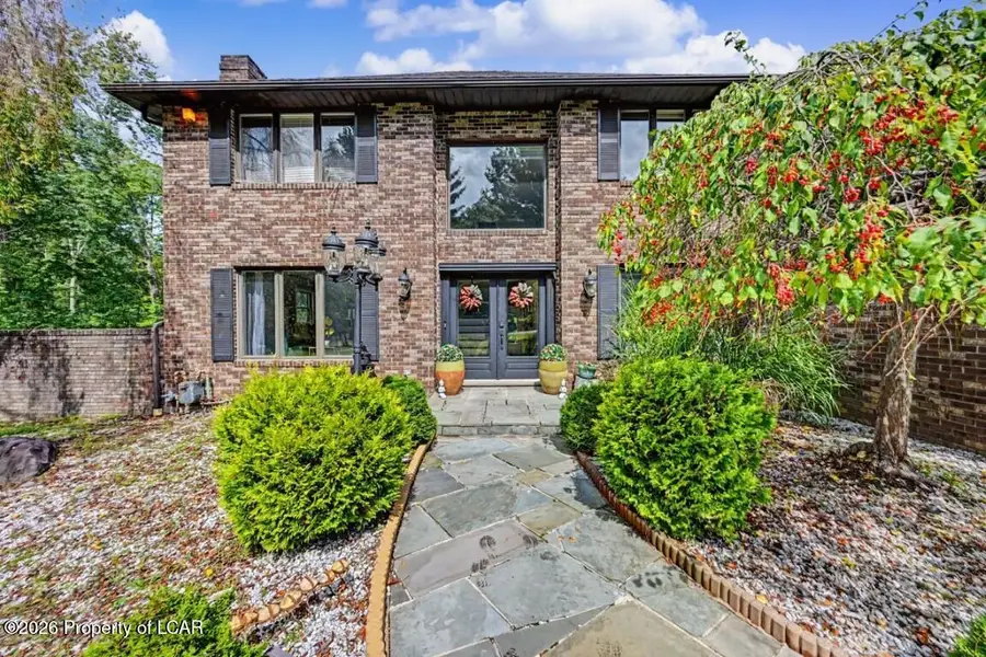 26 Mountainwood Drive, Mountain Top, PA 18707 - #2