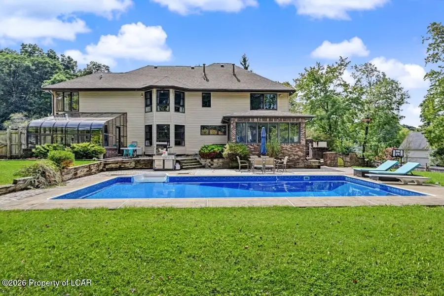 26 Mountainwood Drive, Mountain Top, PA 18707 - #3