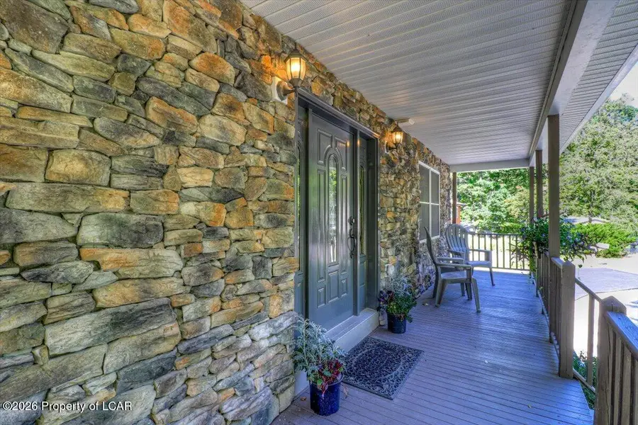 204 Snow Valley Circle, Drums, PA 18222 - #3