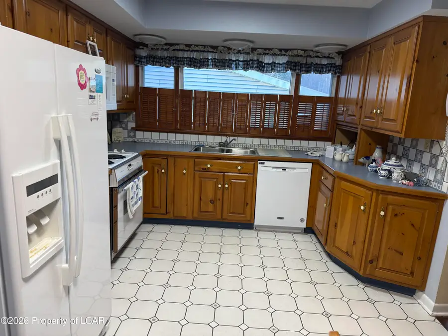 28 Center Street, Shavertown, PA 18708 - #3