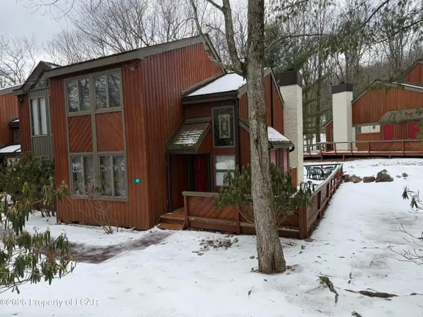 48 Doe Run, Lake Harmony, PA 18624