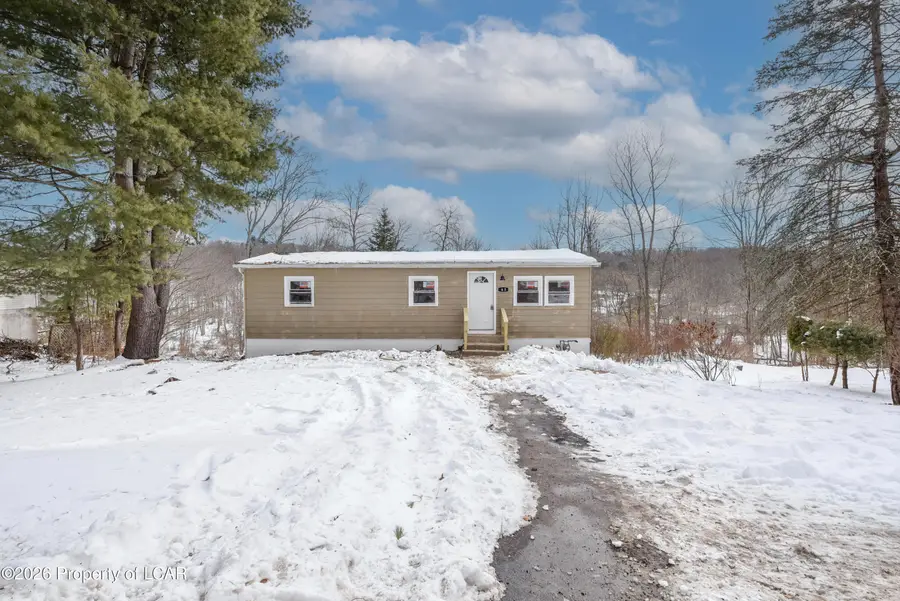 65 Oval Drive, Dallas, PA 18612 - #3