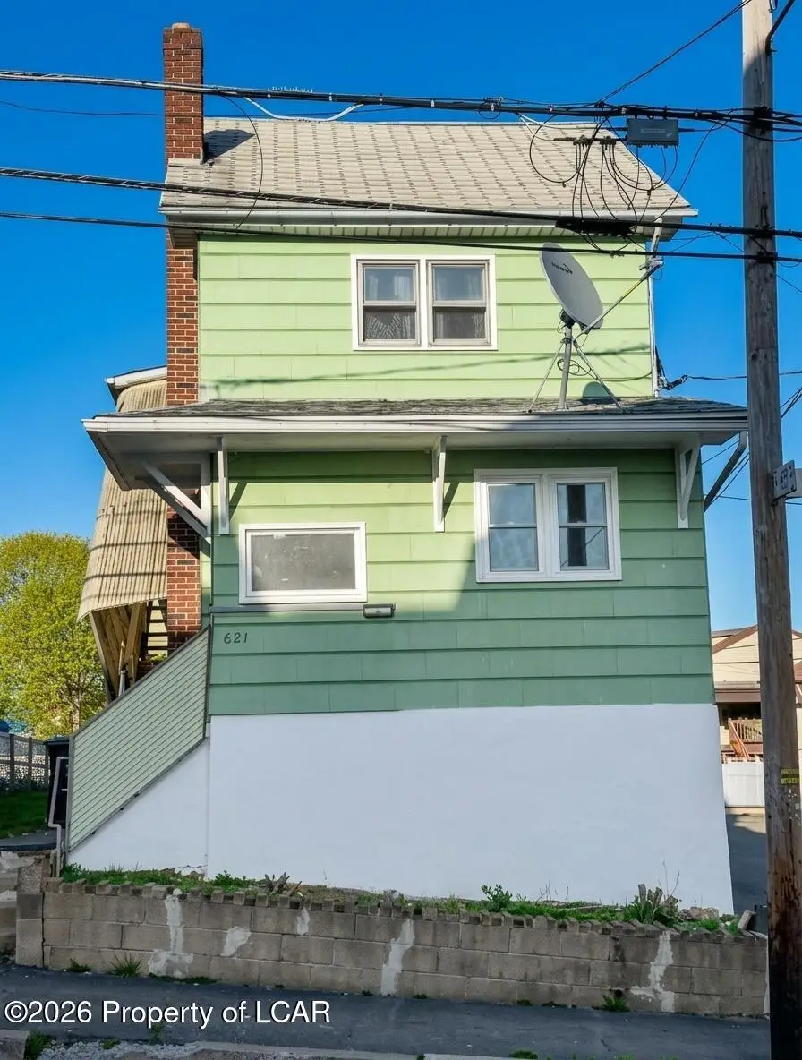 261 Seybert Street, Hazleton, PA 18201 - #2