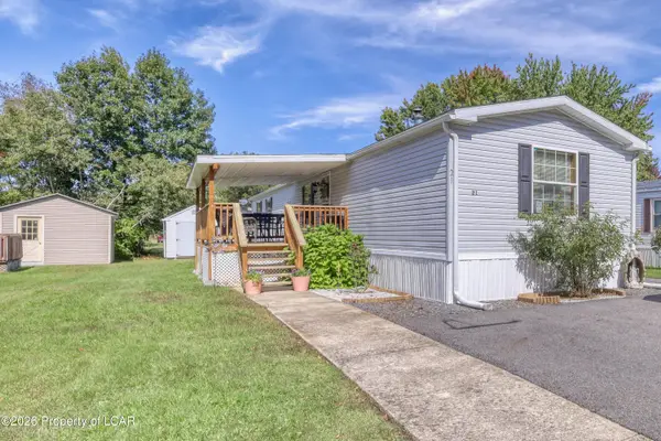 21 Honor Park Trailer Court, Moosic, PA 18507
