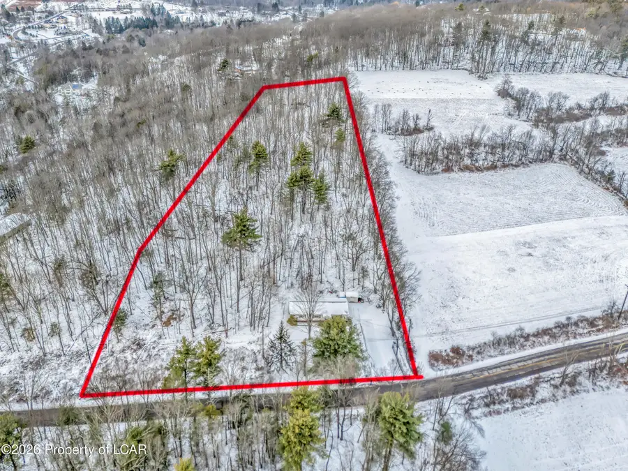 339 Follies Road, Dallas, PA 18612 - Image #2