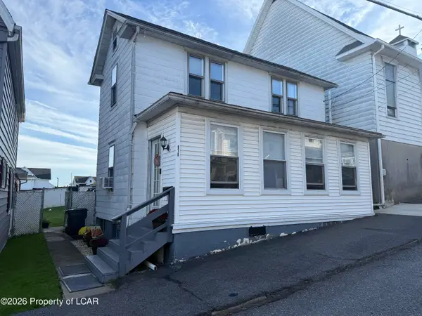 830 Walnut Street, Freeland, PA 18224