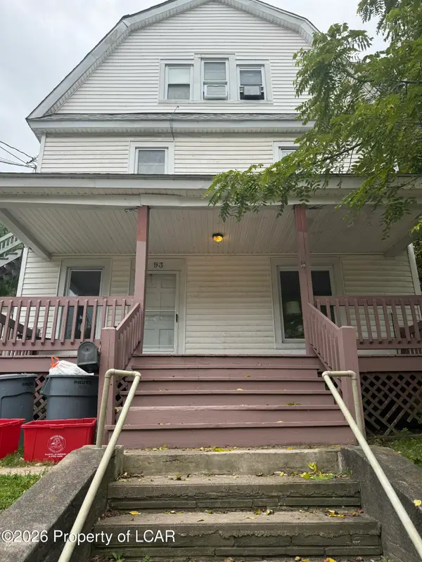 93 Main Street, Dallas, PA 18612