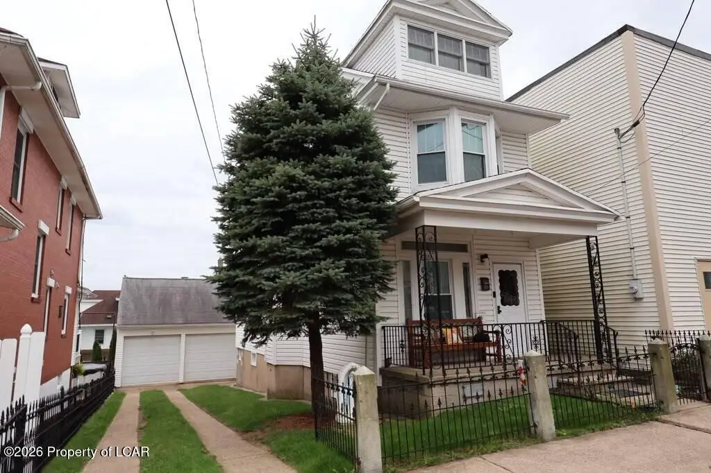 252 Florida Avenue, Shenandoah, PA 17976 - #1
