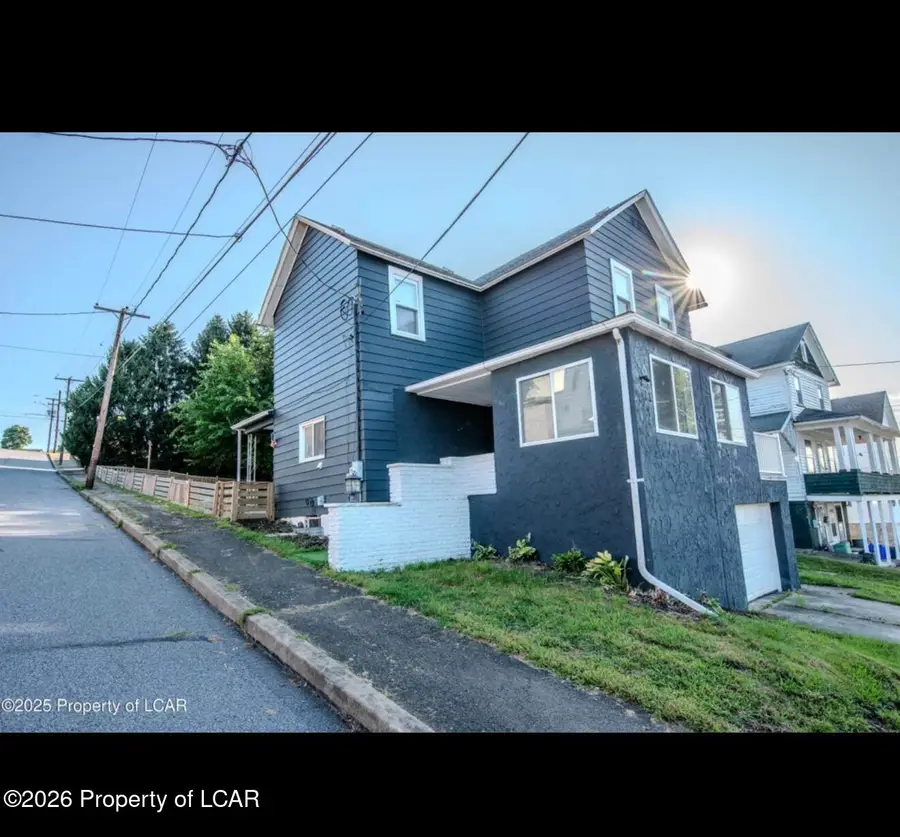 301 Mclean Street, Dupont, PA 18641 - #3