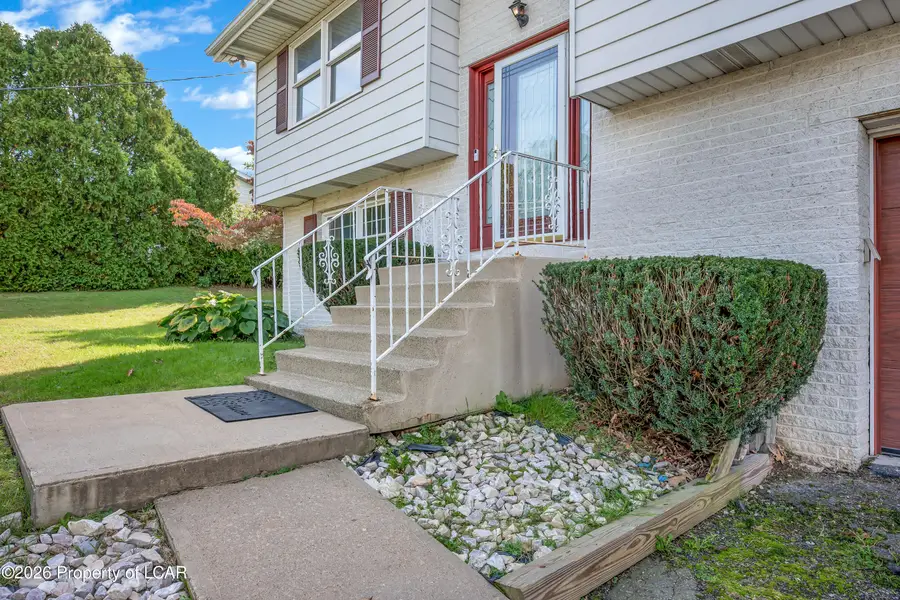 32 Laflin Road, Laflin, PA 18702 - #3