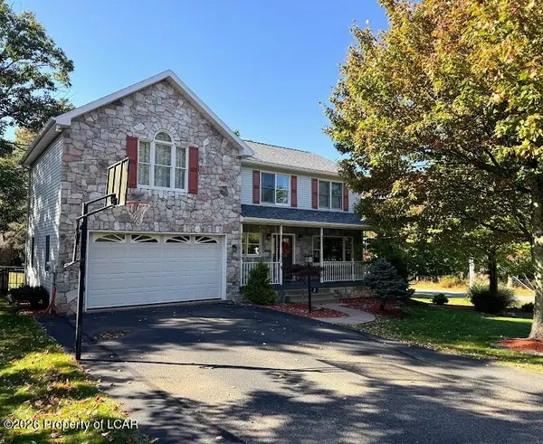 2 Golfwood Drive, Hazleton, PA 18202