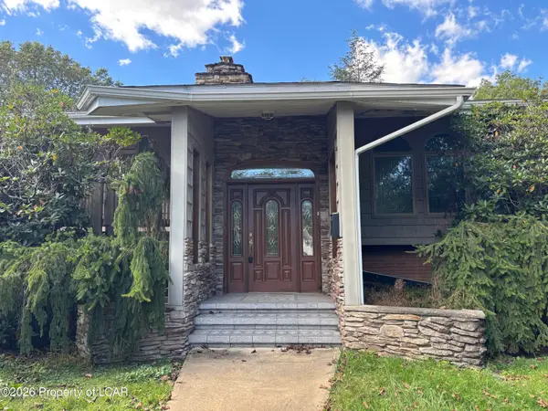 806 Nandy Drive, Kingston, PA 18704