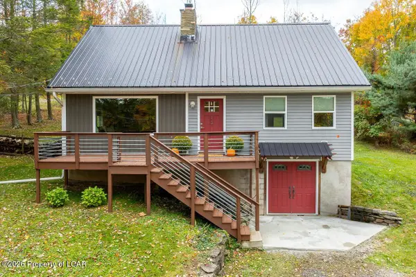 13 Lewis Avenue, Harveys Lake, PA 18618