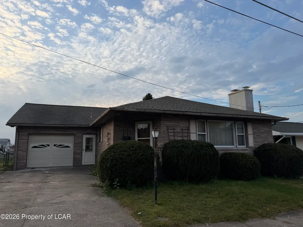 5 Butler Street, McAdoo, PA 18237 - #1