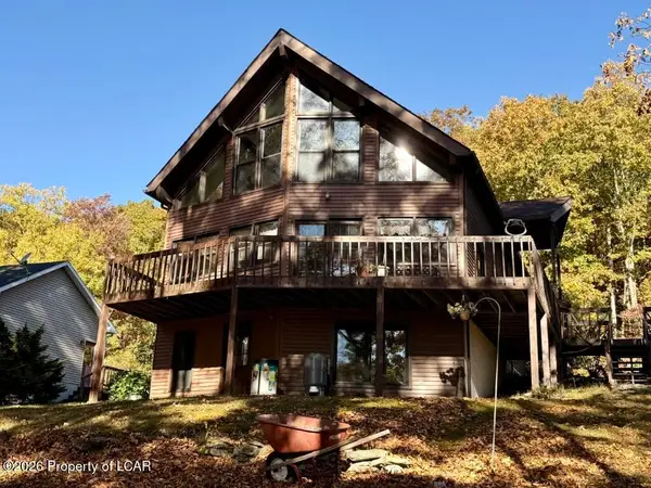 650 Lakeview Drive, Mountain Top, PA 18707