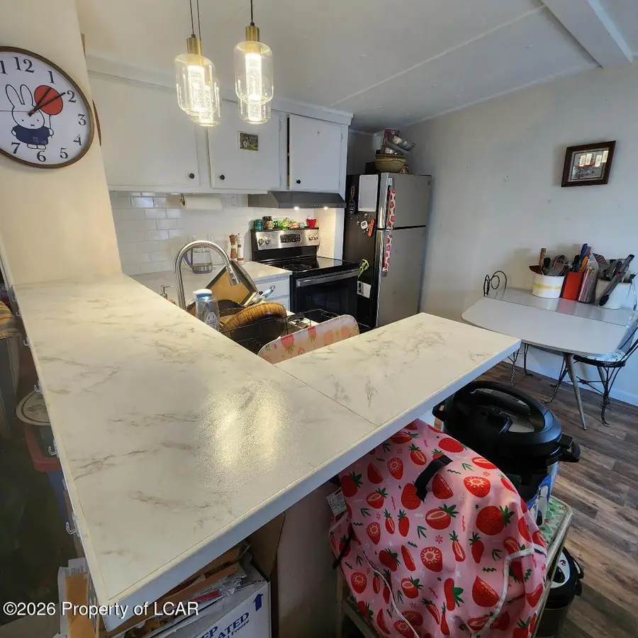 20 Sans Souci Trailer Park, Hanover, PA 18706 - #3