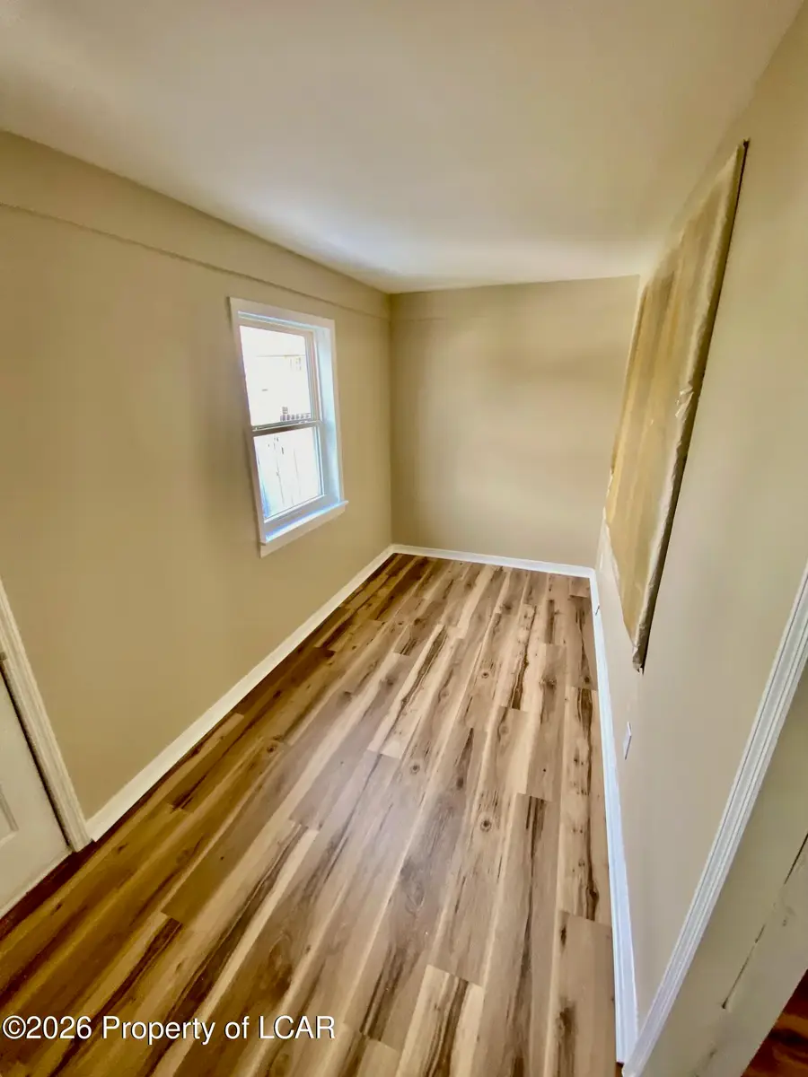 5 Middle Street, McAdoo, PA 18237 - #2