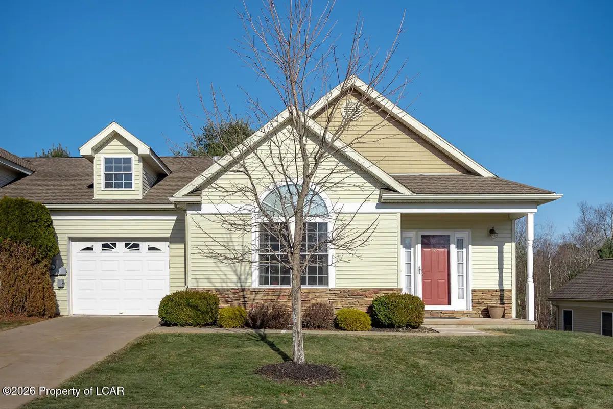 12 Willow Way, Dallas, PA 18612 - #1