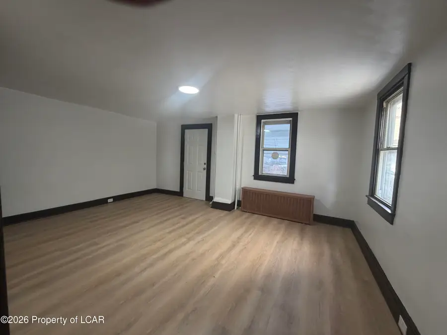 606 Walnut Street, Freeland, PA 18224 - #3