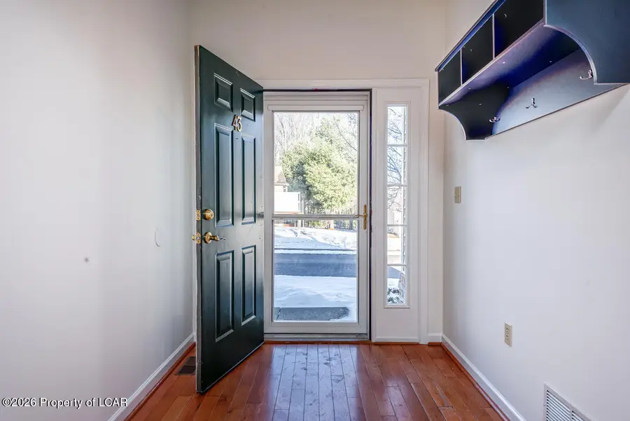 43 Greenbriar Drive, Dallas, PA 18612 - #2