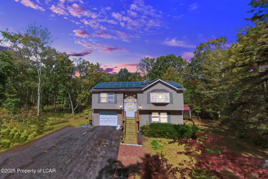 104 Yvette Court, Dingmans Ferry, PA 18328 - #2