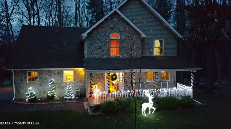 2 Arrowhead Drive, Hazleton, PA 18202 - #3