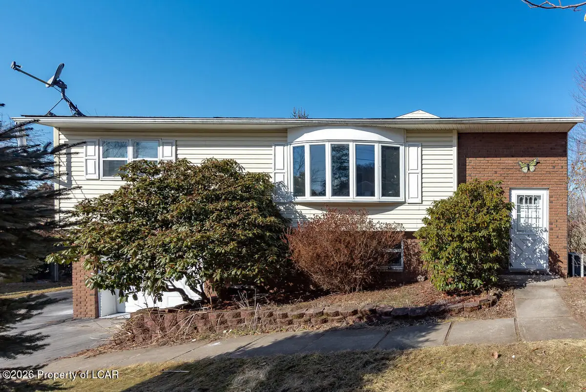 1 Sycamore Road, Mountain Top, PA 18707 - #1