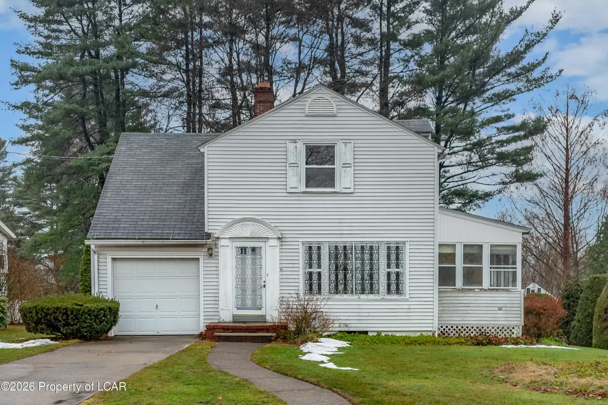 86 Grandview Avenue, Dallas, PA 18612 - #1