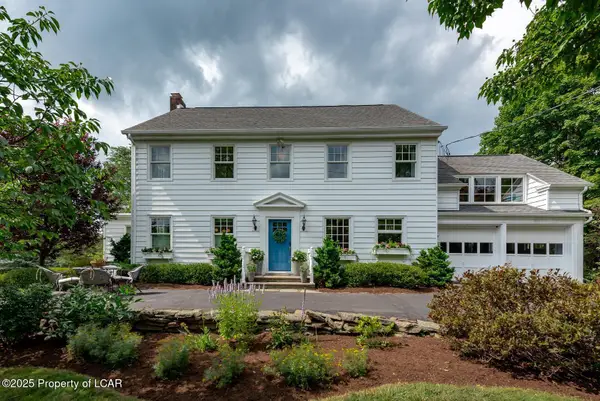 19 Shrine Drive, Dallas, PA 18612