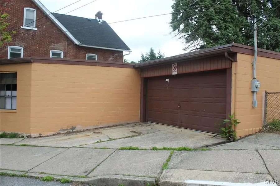 639 Buchanan Street, Lower Saucon Township, PA 18017 - Image #3