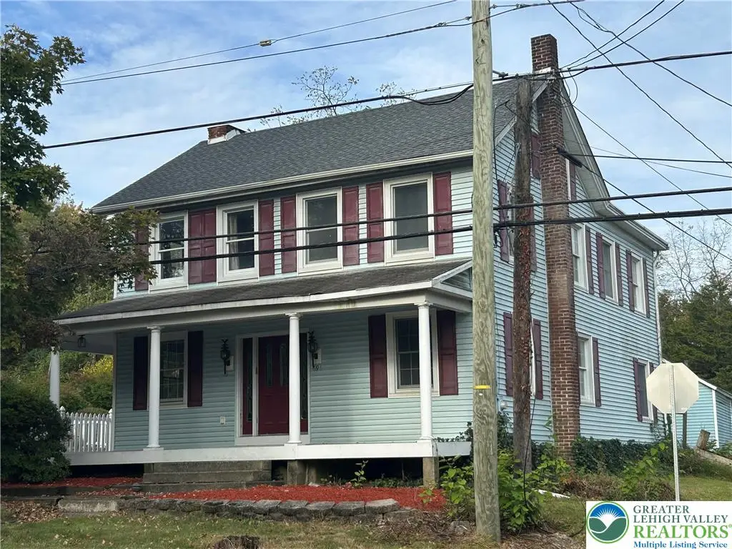 696 S Delaware Drive, Upper Mount Bethel, PA 18343 - Image #1