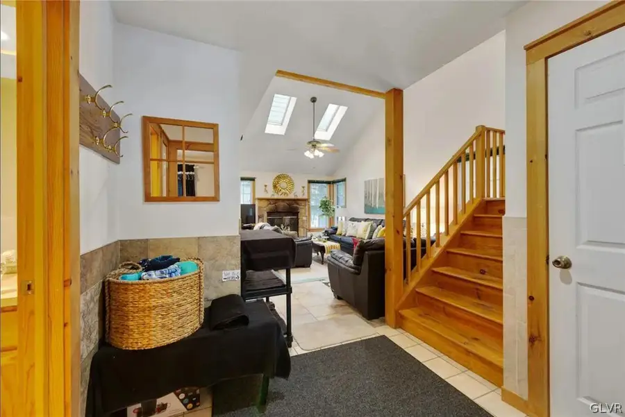 482 Spruce Drive, Tannersville, PA 18372 - Image #2