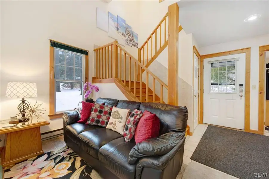 482 Spruce Drive, Tannersville, PA 18372 - Image #3