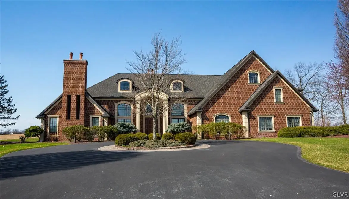 433 Little Creek Drive, Lower Nazareth Township, PA 18064 - Image #1