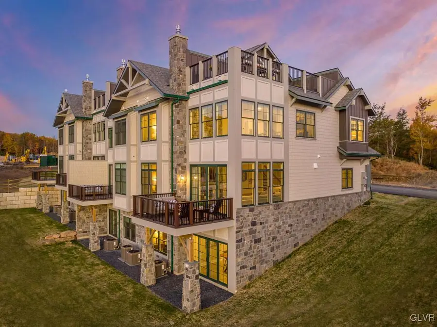 630 Hunter Circle #4 MOUNTAIN HOME ALT, Tannersville, PA 18372 - Image #2