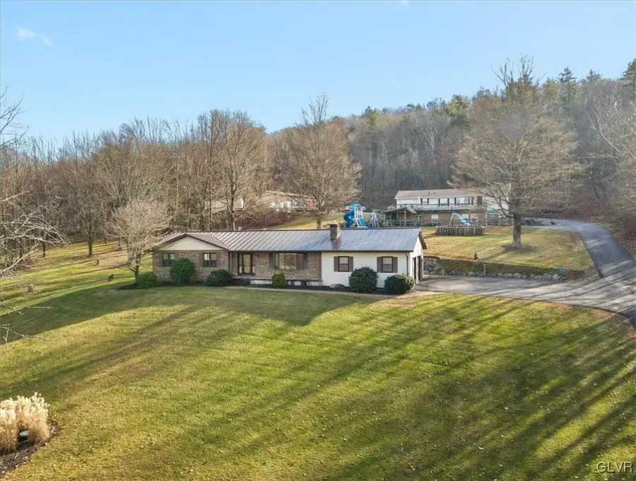 219 Stone Row Drive, Sciota, PA 18354 - Image #3